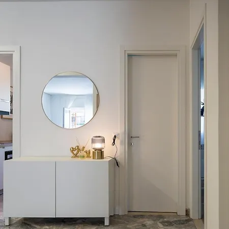 Indigo Design - 2br Balcony & Parking Mestre شقة البندقية