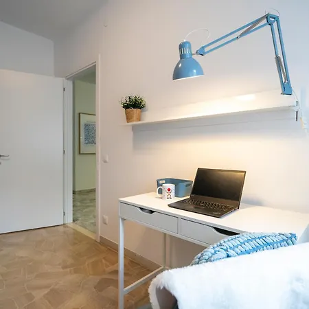 Lägenhet Indigo Design - Venice 2br Balcony Ac & Parking
