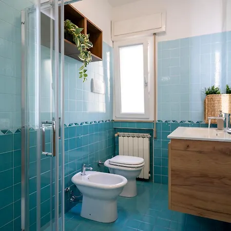 Indigo Design - Venice 2br Balcony Ac & Parking *
